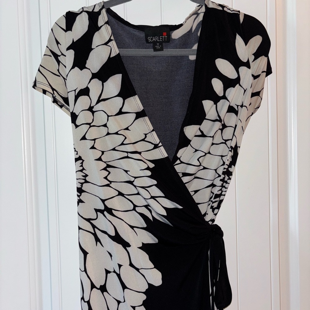Scarlett Black and White Wrap Tie Front Blouse